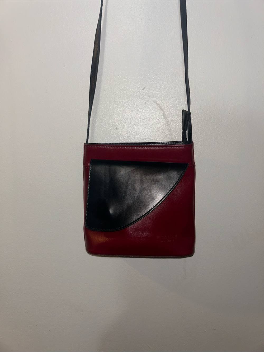 Vera Pelle Red and Black Leather Crossbody Purse